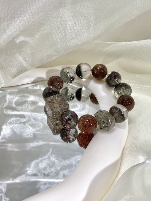 hc-0103-e259087359d371863b035431bc6cec61.jpg Phantom Quartz Double-Point Bracelet NO. 0103