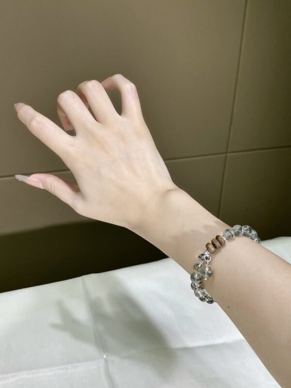 hc-0108-20cd3d272a59ce18ffeb210165181b92.jpg Phantom Quartz Bracelet NO. 0108