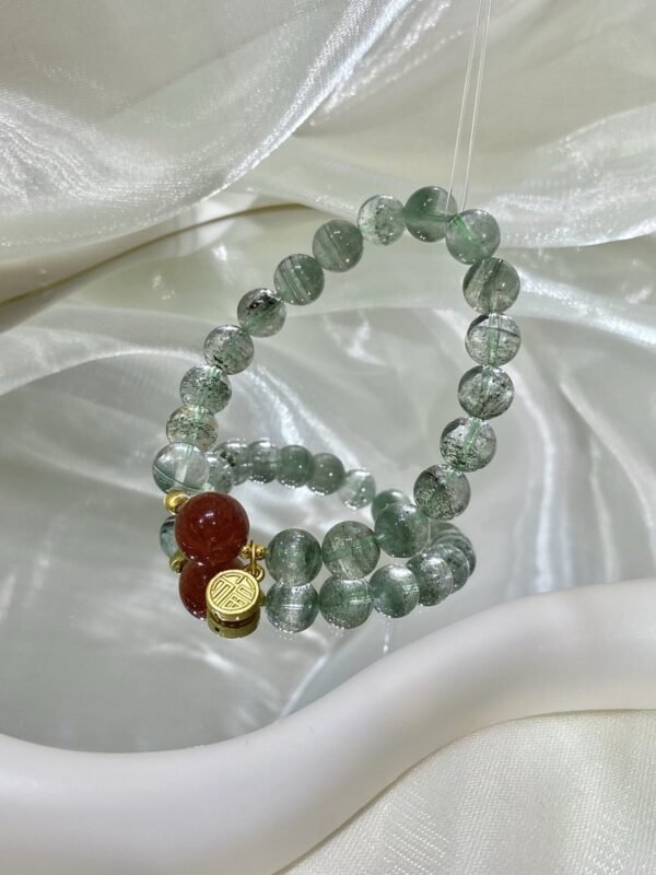 hc-0109-a916c06f01e75edab5e1850d4ff574c3.jpg Phantom Quartz Bracelet NO. 0109
