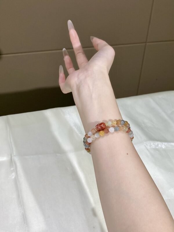 hc-0112-08f5871e3eba9a20538afdc8e79be646.jpg Fairy-Hair Quartz Bracelet with Pixiu NO. 0112