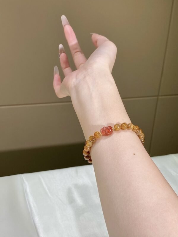 hc-0154-10df0c8cf67c3992815248b793939798.jpg Rutilated Quartz Bracelet with Pixiu NO. 0154
