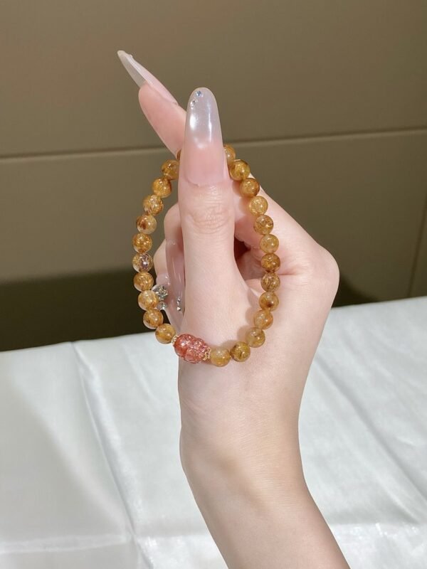 hc-0154-1ab0a7145ca2ec9cccad5661c43c6ccc.jpg Rutilated Quartz Bracelet with Pixiu NO. 0154