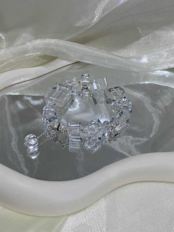 hc-0156-25abb3c71c3b209681a5ec1a41c4bb69.jpg Clear Quartz Sugar-Cube Bracelet NO. 0156