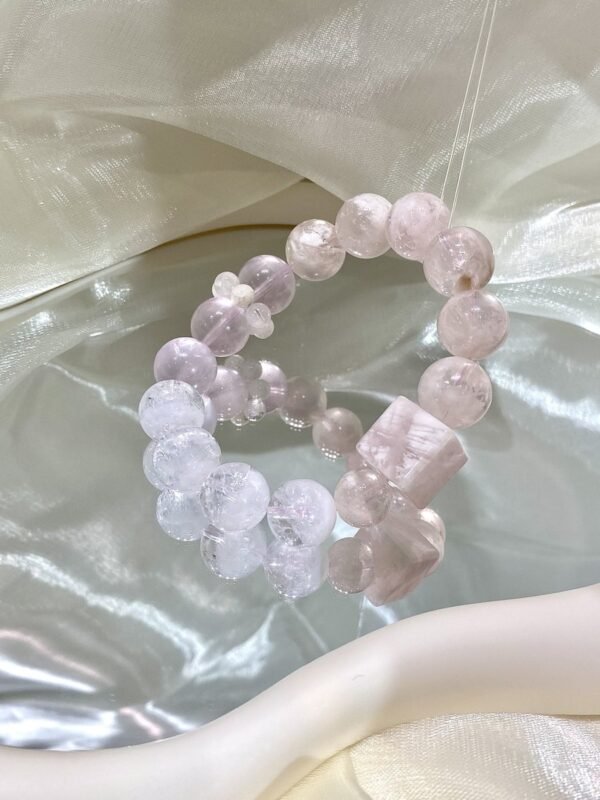 hc-0184-1fcef3b2c739424c0cb820634b7a28cf.jpg Phantom Quartz Bracelet NO. 0184