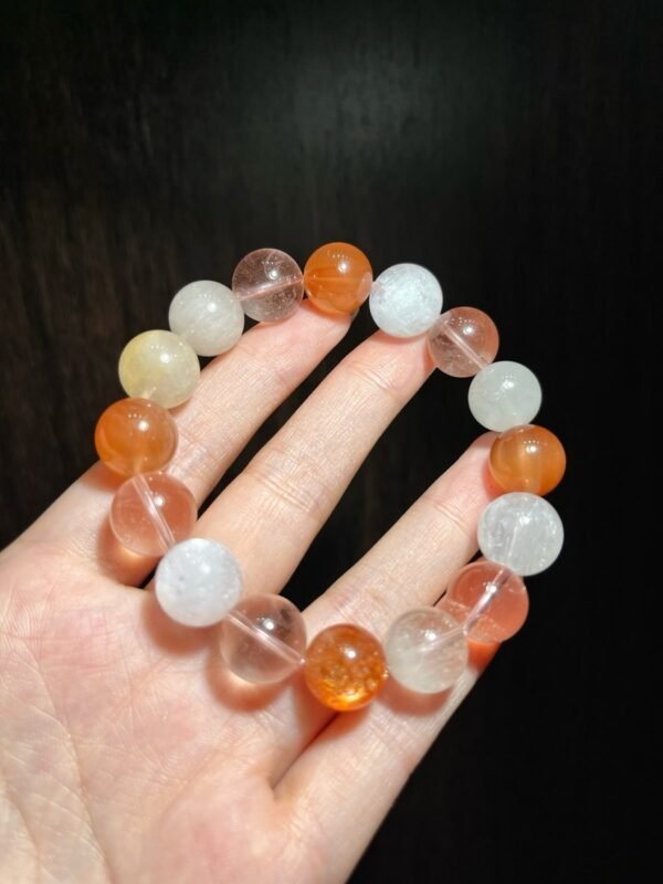 hc-0223-b2d1440e24cb938c8391cdcf7b9246c9.jpg Fairy-Hair Quartz Bracelet NO. 0223
