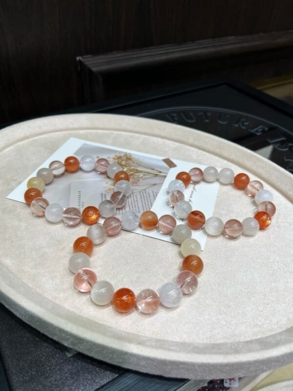 hc-0223-b9295171420b8e5b52d4f9fd85542afe.jpg Fairy-Hair Quartz Bracelet NO. 0223