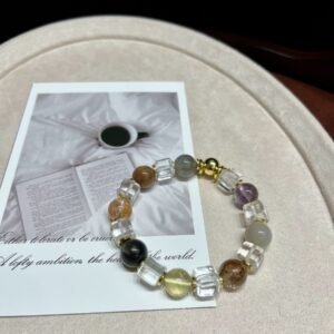 hc-0235-f7da80d5fb93cd9e20cbfabb46e38c16.jpg Clear Quartz Sugar-Cube Bracelet NO. 0235