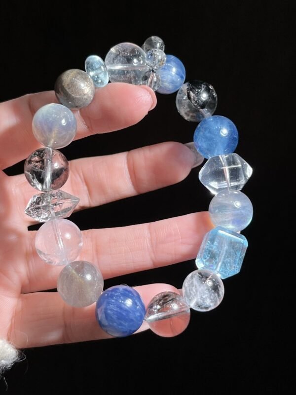 hc-0298-8a39d78673e32caee9e44c4d415ad510.jpg Moonstone Double-Point Bracelet NO. 0298