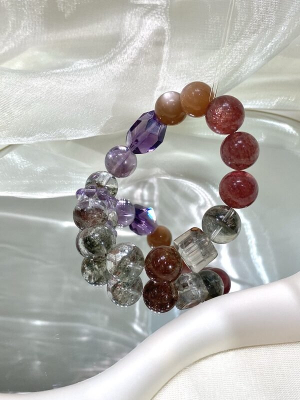 hc-0318-abc7d16aaeb1f19c95e03df4b929f5d0.jpg Phantom Quartz Sugar-Cube Bracelet NO. 0318