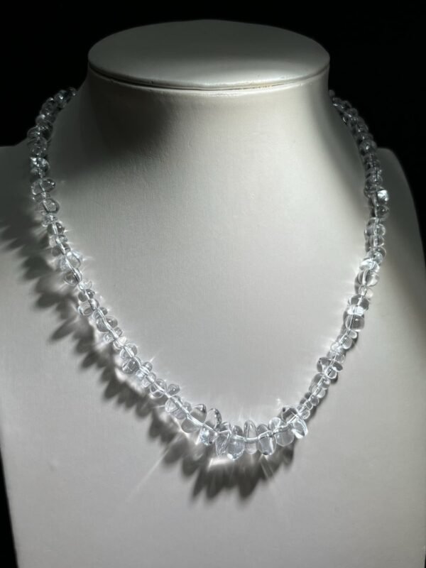 hc-0373-05f47b74c450dacb565e7564cd2df769.jpg Clear Quartz Freeform Necklace NO. 0373