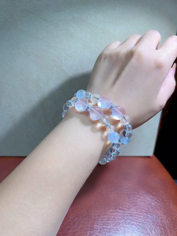 hc-0468-0cf4051420ed9fd71a4901bae1b1ec2d.jpg Blue Needle Quartz Bracelet NO. 0468