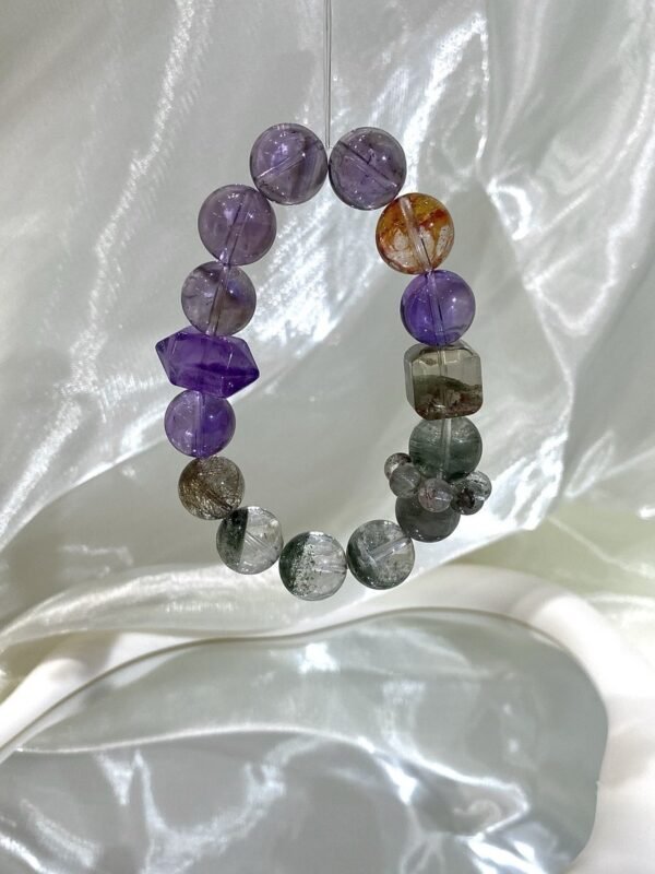 hc-0556-c3f584f406be35cb48bd3f85463664af.jpg Phantom Quartz Sugar-Cube Bracelet NO. 0556