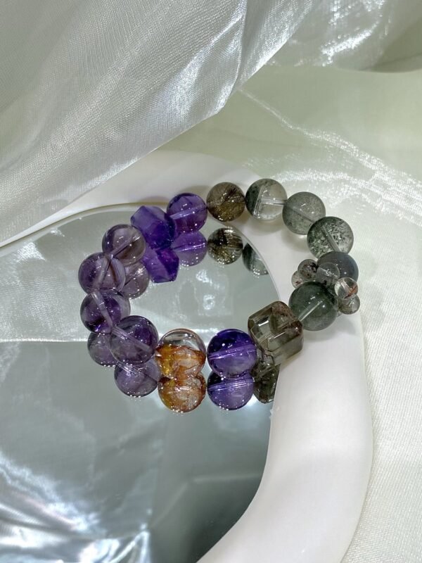 hc-0556-d2829a31a2124a765b90dabe82cd1147.jpg Phantom Quartz Sugar-Cube Bracelet NO. 0556
