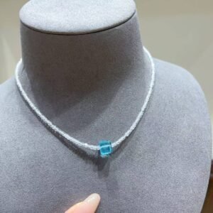 hc-0570-e8600bd2e2c93bc757a534fd78179a78.jpg Topaz Sugar-Cube Necklace NO. 0570