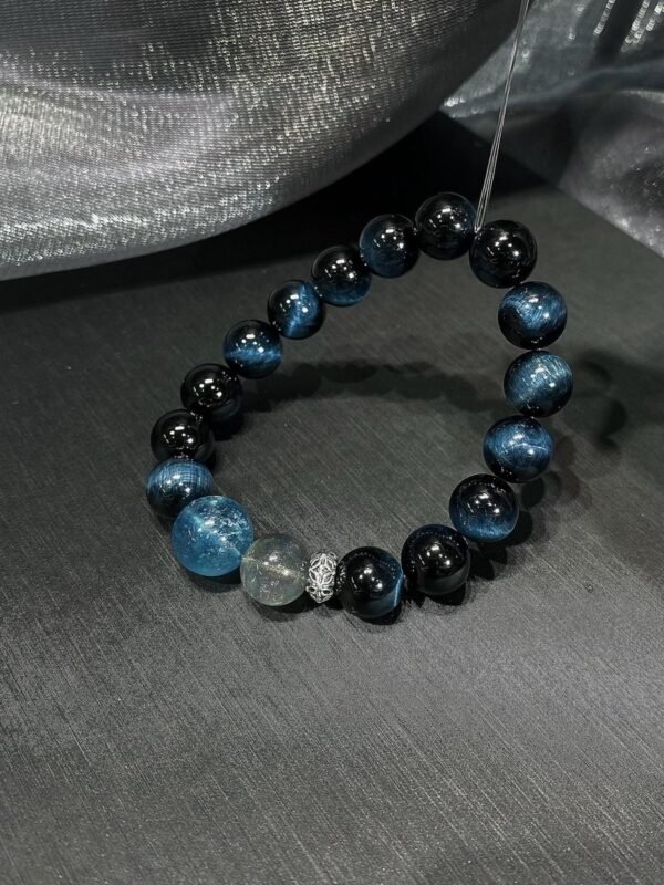hc-0620-d28f7f1cc9cf2776f763d12bd064cf54.jpg Tiger's Eye Bracelet NO. 0620