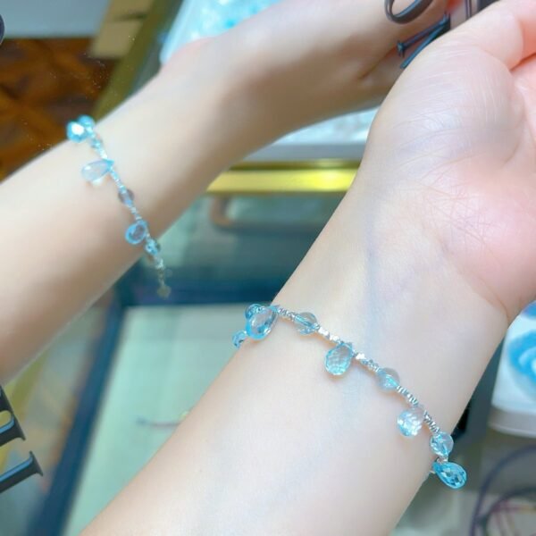 hc-0683-219cbdb1d08fa6d4a2e010bf9b440d7a.jpg Topaz Faceted Bracelet NO. 0683