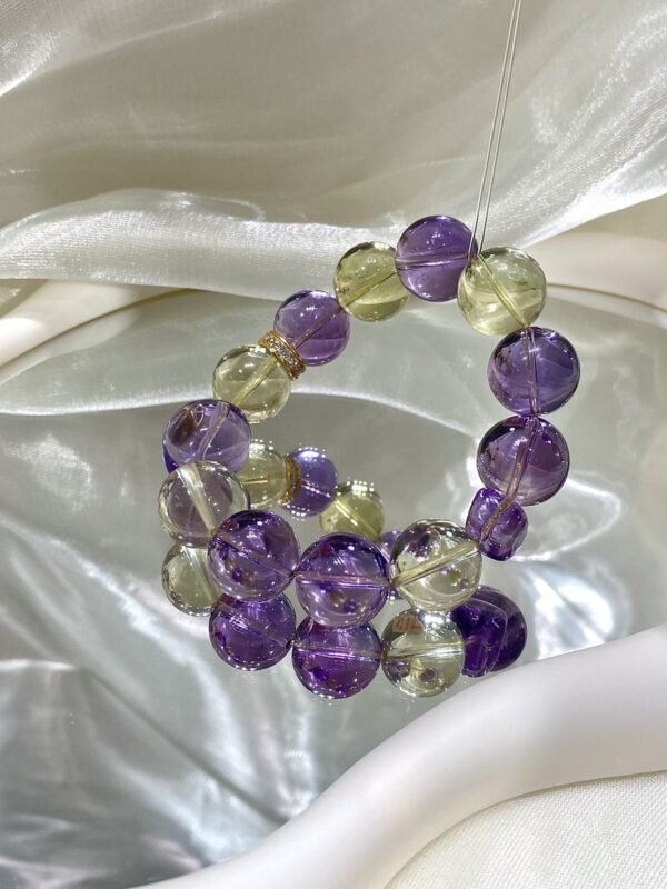 hc-0702-d1ab81ee5bda8f760a8ade9bb3dee5d6.jpg Amethyst Candy Bracelet NO. 0702