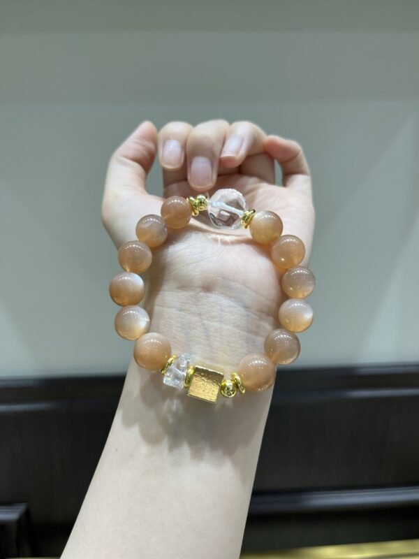 hc-0937-671e3e095ca37ca68d067e475da803de.jpg Moonstone Bracelet NO. 0937
