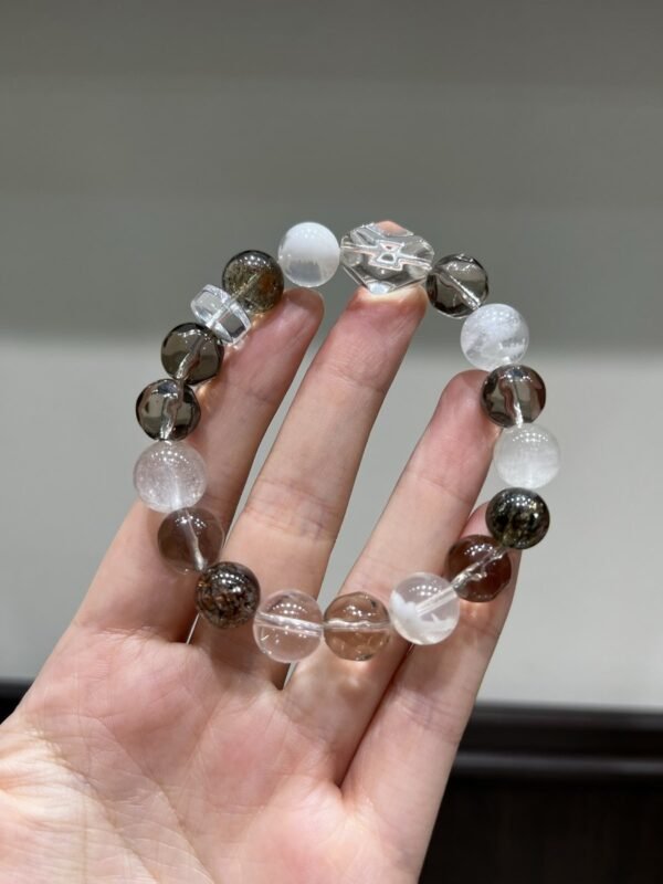 Phantom Quartz Bracelet NO. 0982