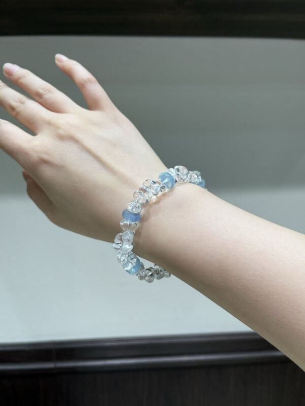 hc-0989-6ba87769fa63234d3260413fc29bb25d.jpg Clear Quartz Freeform Bracelet NO. 0989