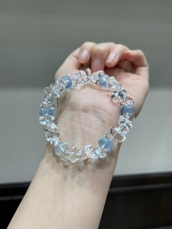 hc-0989-aabb3752da43aff3d54eef7dd411d428.jpg Clear Quartz Freeform Bracelet NO. 0989