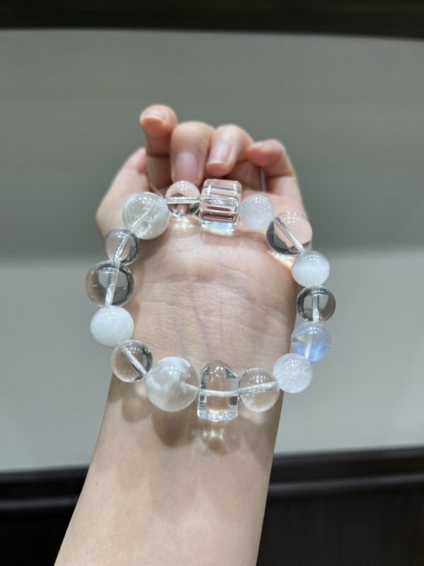 Fairy-Hair Quartz Bracelet NO. 1021