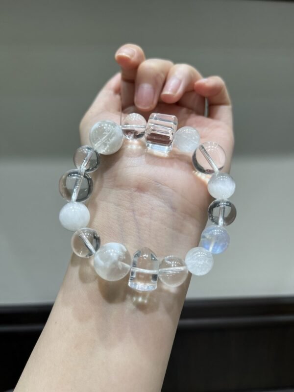 Fairy-Hair Quartz Bracelet NO. 1021
