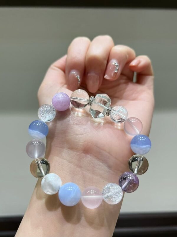 hc-1064-ee622fe1e9151e433abd5e9aeae45db3.jpg Kunzite Bracelet NO. 1064
