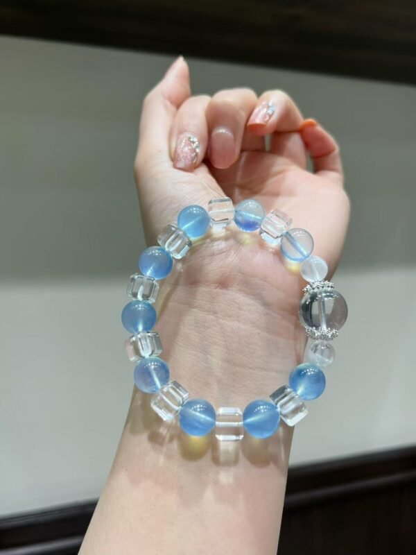 hc-1096-53dc5a8cb64a311bcc8e117bbde6b5aa.jpg Aquamarine Sugar-Cube Bracelet NO. 1096