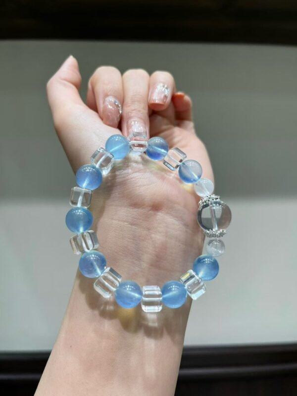 hc-1096-86d0f99dd9d733ab69eaf6bc06b27ecd.jpg Aquamarine Sugar-Cube Bracelet NO. 1096