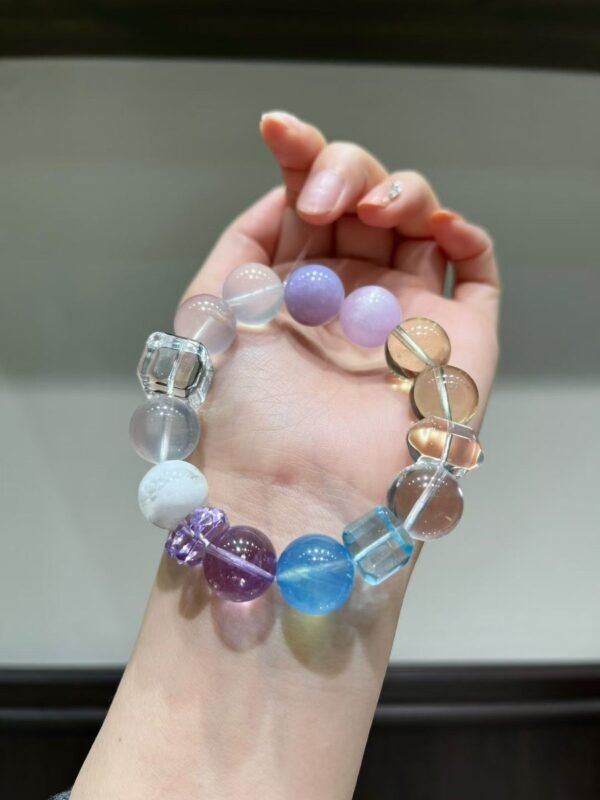 hc-1105-12102c7cb872e0e6c42823fabf974c23.jpg Aquamarine Sugar-Cube Bracelet NO. 1105