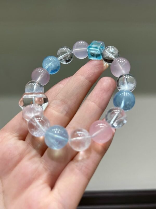 hc-1112-0c59ae7e2a29a58b929d1df18da08b2b.jpg Topaz Sugar-Cube Bracelet NO. 1112