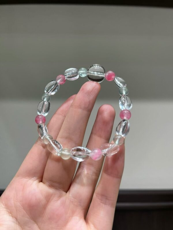 hc-1124-f25603232009863a28a576ee8e9f02ab.jpg Clear Quartz Candy Bracelet NO. 1124