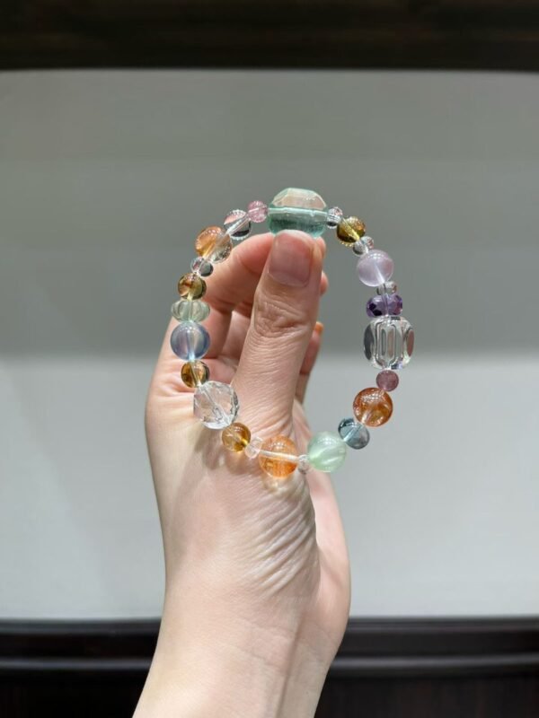 hc-1137-01342e4cf907e3144c02f5adc2316802.jpg Aquamarine Bracelet NO. 1137