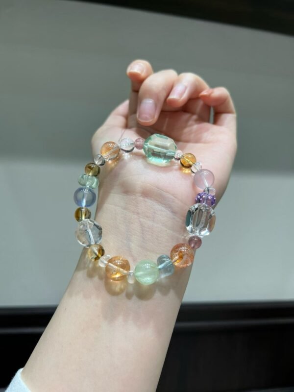 hc-1137-8cc3a75b248c963333edfbb642966617.jpg Aquamarine Bracelet NO. 1137