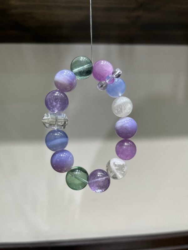 hc-1278-8a1535171741be796f13facd643b805a.jpg Kunzite Bracelet NO. 1278